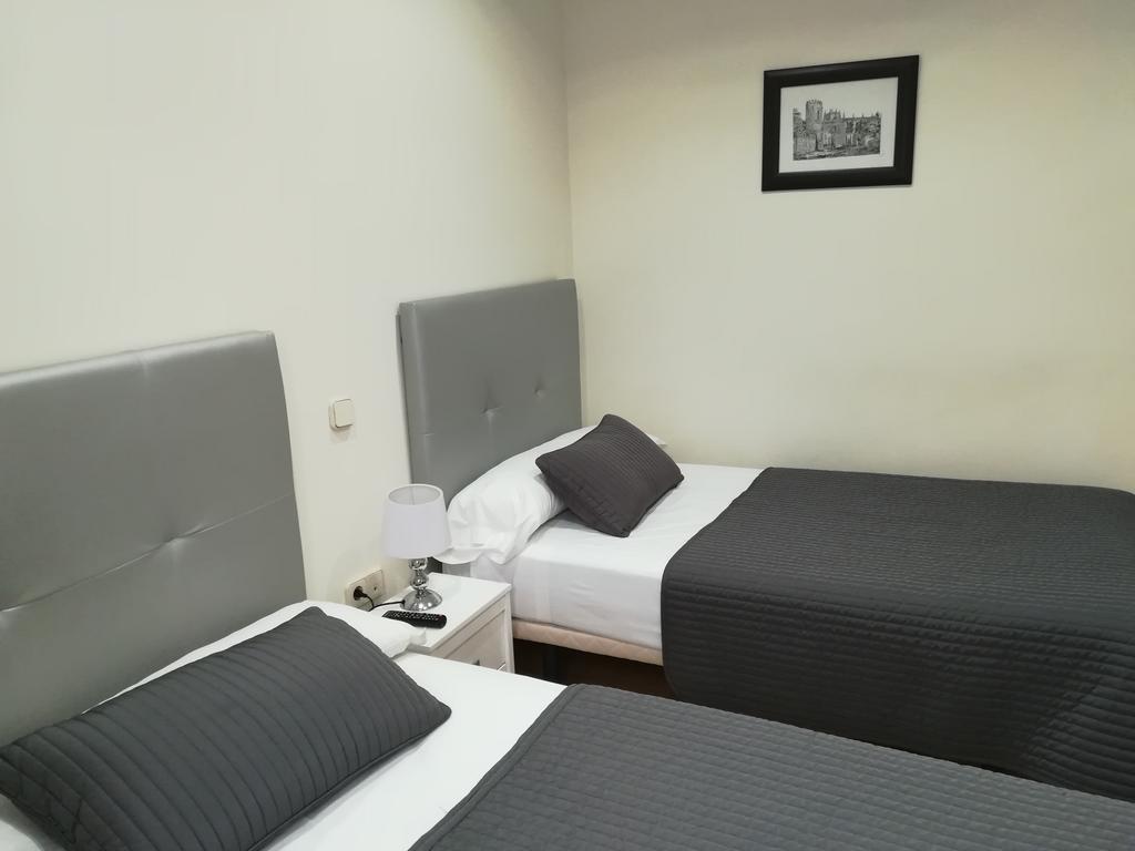 Hostal Palacios Toledo Esterno foto